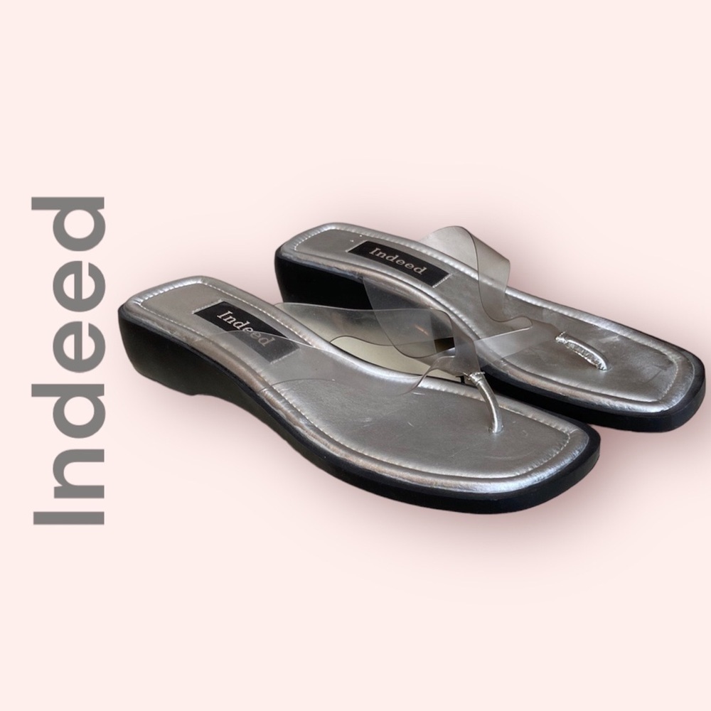 INDEED Metallic Sunburst Vinyl Flip Flops Silver Black Size 7.5